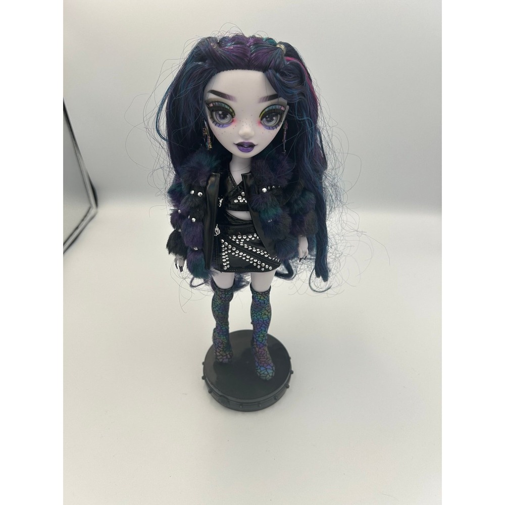 Rainbow High Shadow High Naomi Storm